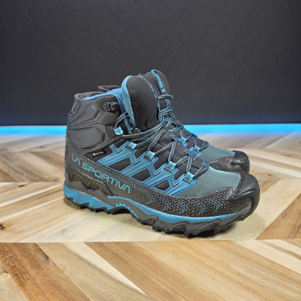 La Sportiva Womens 8 Ultra Raptor II Mid GTX Gore-Tex Hiking Boots Outdoors